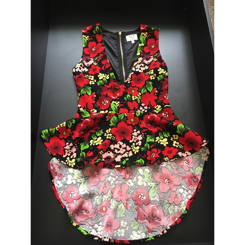 GORGEOUS Peplum Top